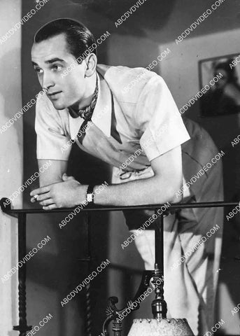 candid Lee Bowman at his home 6851-015