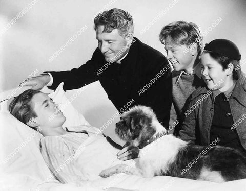 Spencer Tracy, Mickey Rooney, Bobs Watson, Larry Nunn & dog portrait film Men of Boys Town 6874-023