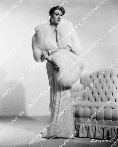 Gypsy Rose Lee full length fashion portrait 6877-011