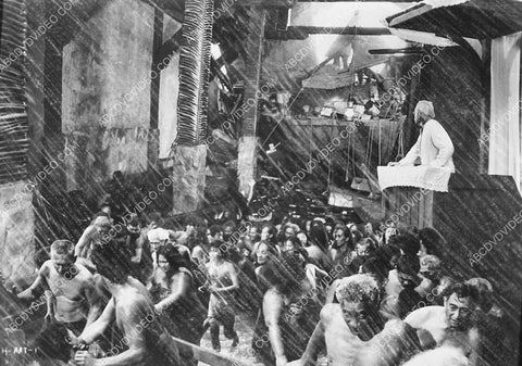 big cast scene film Hurricane 6907-20