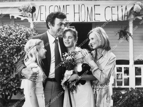 Katy Kurtzman Mike Connors Stephanie Zimbalist Cloris Leachman TVM Long Journey Back 6950-32