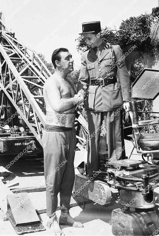 Lon Chaney and someone at camera boom film Cobra Woman 7019-016