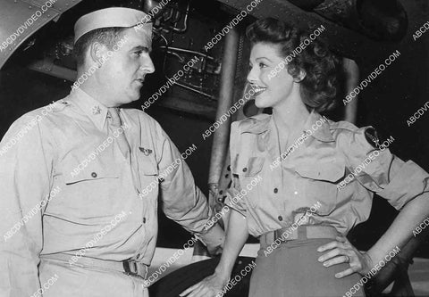 candid Loretta Young on set 7019-036