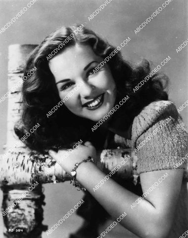 beautiful Deanna Durbin portrait 7022-023