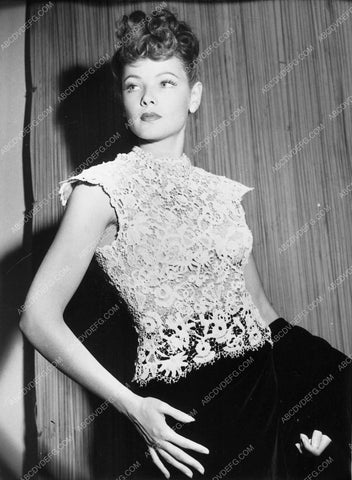 gorgeous Gene Tierney in lace top 7169-26