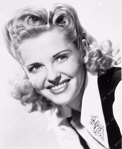 Vivian Blaine portrait 7173-12