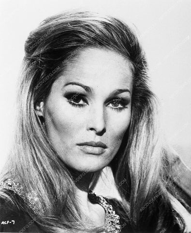 Ursula Andress portrait 7231-28