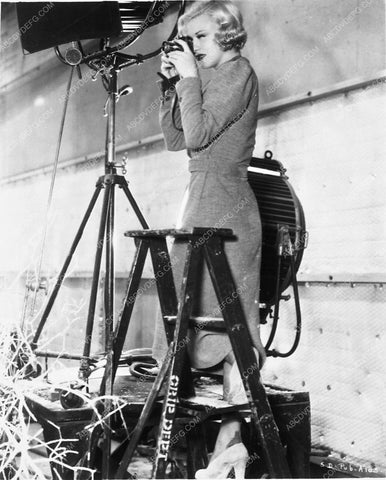 candid Ginger Rogers behind the scenes taking her own snapshots 7316-05