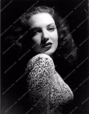 beautiful and stylish portrait Linda Darnell 7354-13