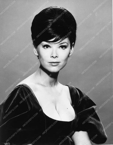 Yvonne Craig portrait 7369-02