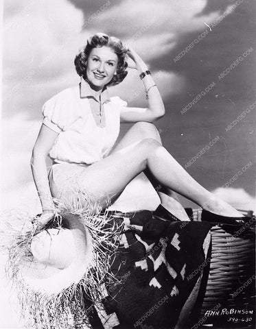 Ann Robinson cute in shorts portrait 7469-32