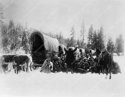westward expansion scene silent western film The Covered Wagon 7667-06