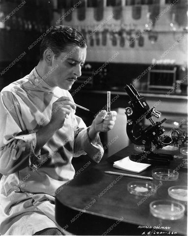 Ronald Colman at the microscope classic film Arrowsmith 7676-25