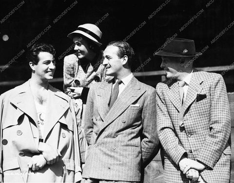 candid Robert Taylor John Farrow Maureen O'Sullivan David Niven 7704-19