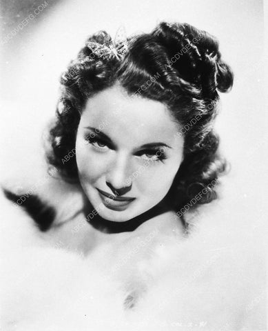 beautiful June Travis portrait 7975-31