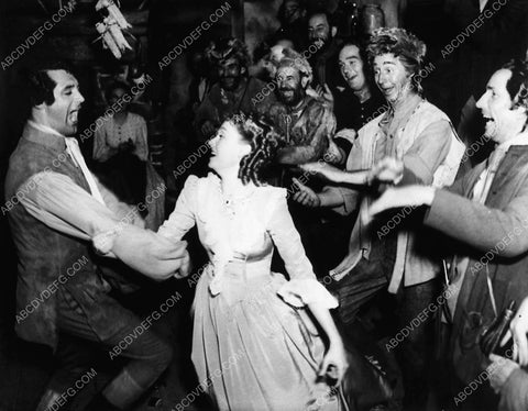 Cary Grant Martha Scott and cast film The Howards of Virginia 8148-22