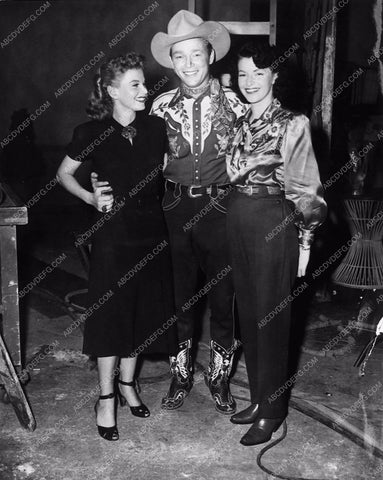 candid Roy Rogers 8174-15