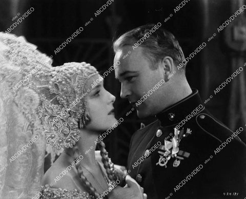 8199-011 William Boyd, Diane Ellis silent film The Leatherneck 8199-011 8199-011William Boyd, Diane Ellis silent film The Leatherneck 8199-011