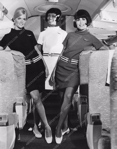 American Airlines releases new stewardess uniforms 81bx01-137