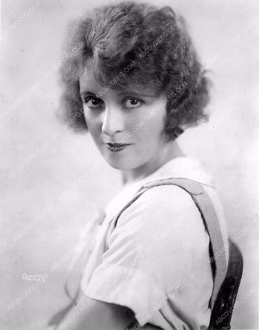 stage actress Midgie Miller portrait 81bx01-212