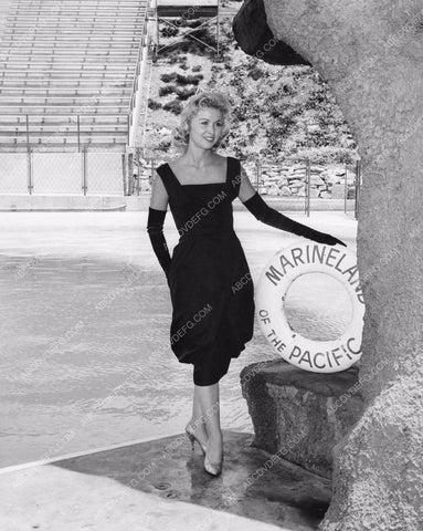 Marineland Miss Starlight Cecile Rogers summer performance 81bx01-220