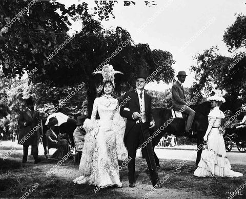 Leslie Caron Louis Jourdan film Gigi 8207-30
