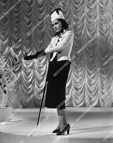Maureen O'Sullivan fashion portrait 8245-13