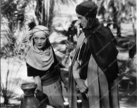 Marlene Dietrich Basil Rathbone The Garden of Allah 8509-34