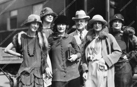 candid Viola Dana Shirley Mason Mabel Taliaferro and others 8513-02