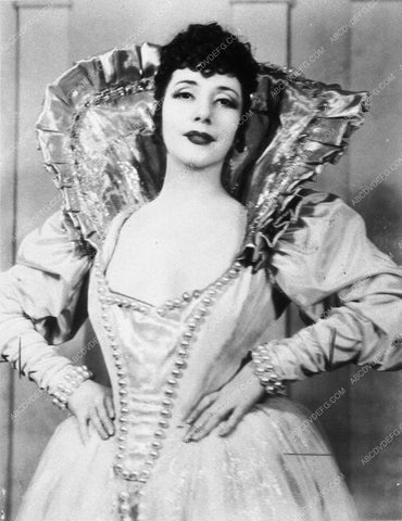 stage actress Lynn Fontanne portrait 8611-24