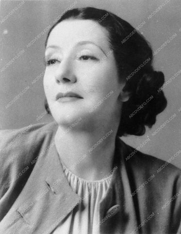 stage actress Lynn Fontanne portrait 8611-25