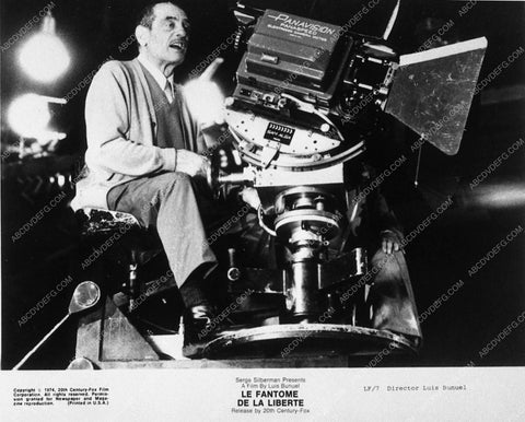 director Luis Bunuel filming Le Fantome de la Liberte 8611-28