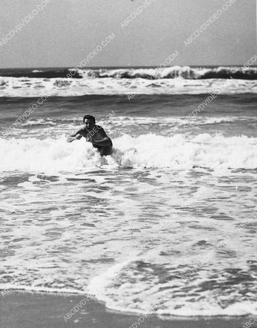 handsome Tom Neal spends a day at the beach 8628-17