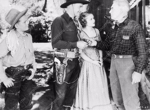 William Boyd and cast unknown Hopalong Cassidy film 8954-17