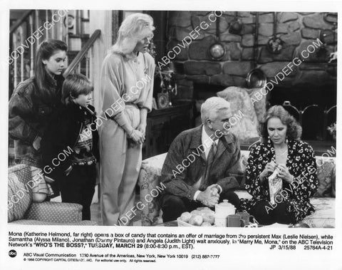 Alyssa Milano Danny Pintauro Judith Light Leslie Nielsen Katherine Helmond TV Who's the Boss 8B11-032