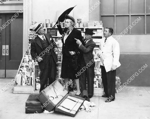 Andy Clyde and cast at magazine stand short subject film 8B11-261