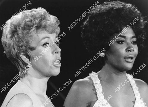 Nancy Wilson TV The Carol Burnett Show 8B11-537