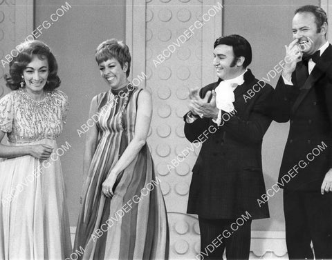 singer guest star TV The Carol Burnett Show 8B11-595