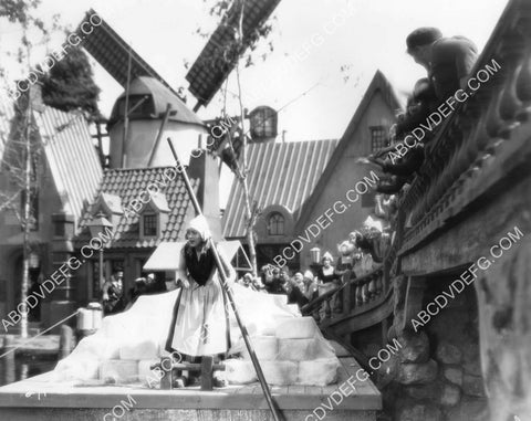 Marion Davies Owen Moore Louise Fazenda George Siegmann Karl Dane silent film The Red Mill 8B11-708