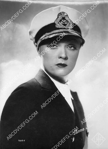 Anna Sten portrait 8B11-732