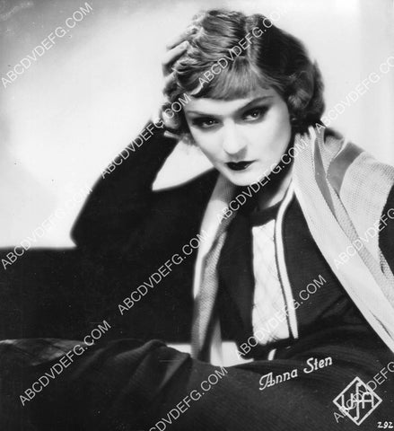 Anna Sten portrait 8B11-733