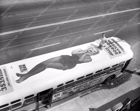 Marilyn Monroe metro bus promo Chinese Theatre Bus Stop 8b03-001