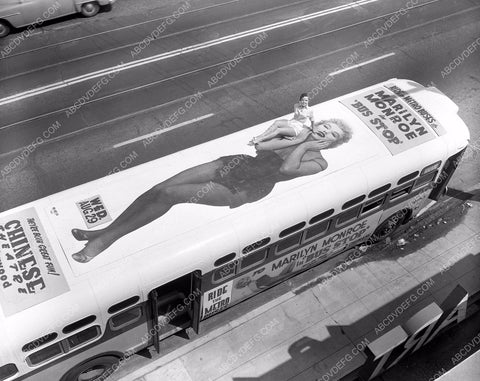 Marilyn Monroe metro bus promo Chinese Theatre Bus Stop 8b03-005