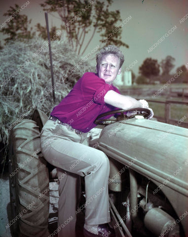 Van Johnson on his tractor 8b03-303