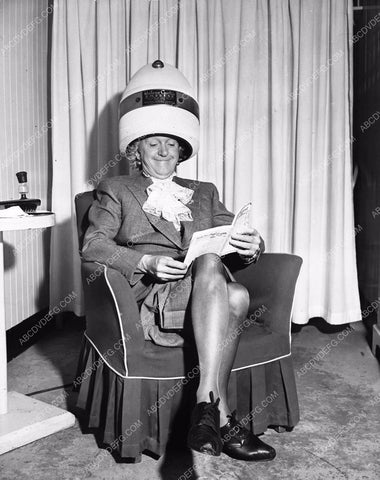 stan Laurel in drag at the hair salon old school hair dryer 8b03-482