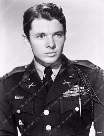 Audie Murphy military portrait 8b4-064