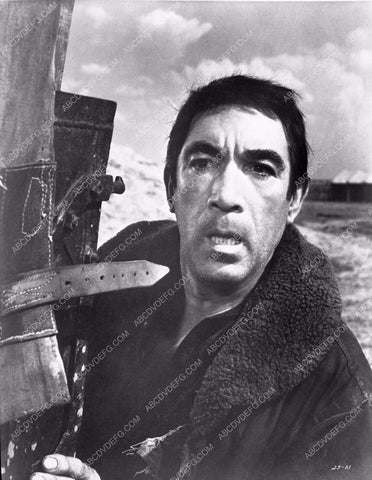 Anthony Quinn film scene 8b4-543