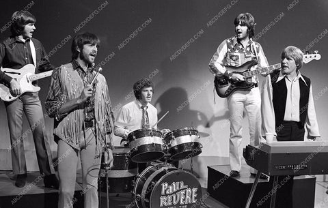 music rock n roll 1960s garage band Paul Revere and the Raiders 8b4-577