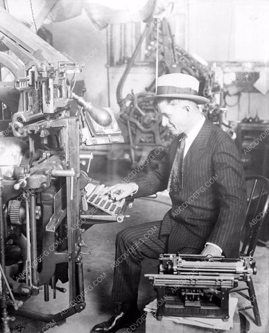 candid Will Rogers at typewriter and old printing press machine 8b4-670