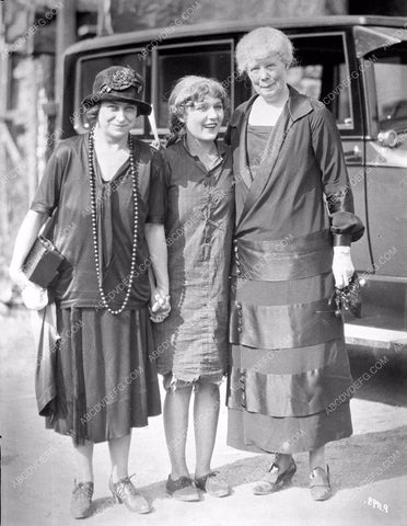 Mary Pickford and Eleanor Roosevelt relatives? 8b4-683